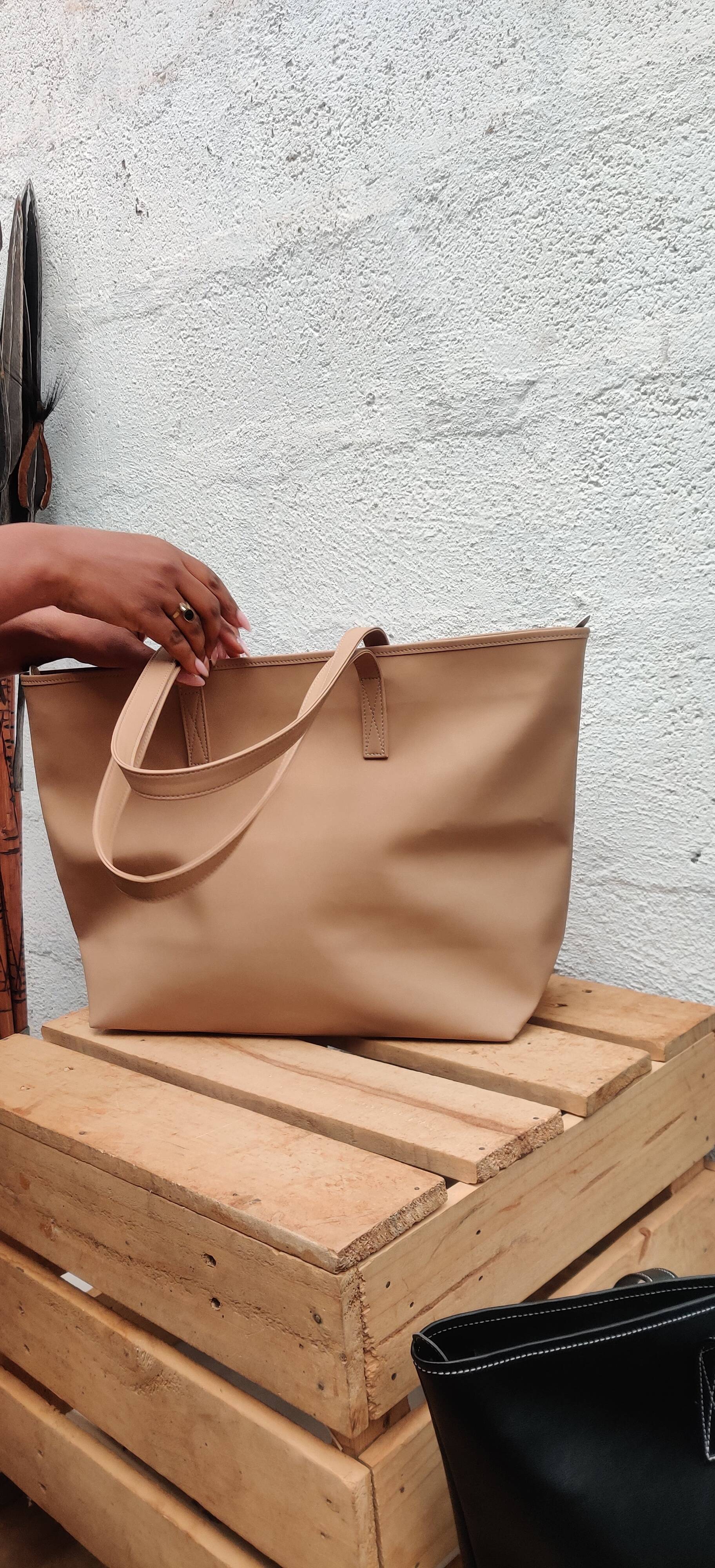 Nanasi Totes - Image 2