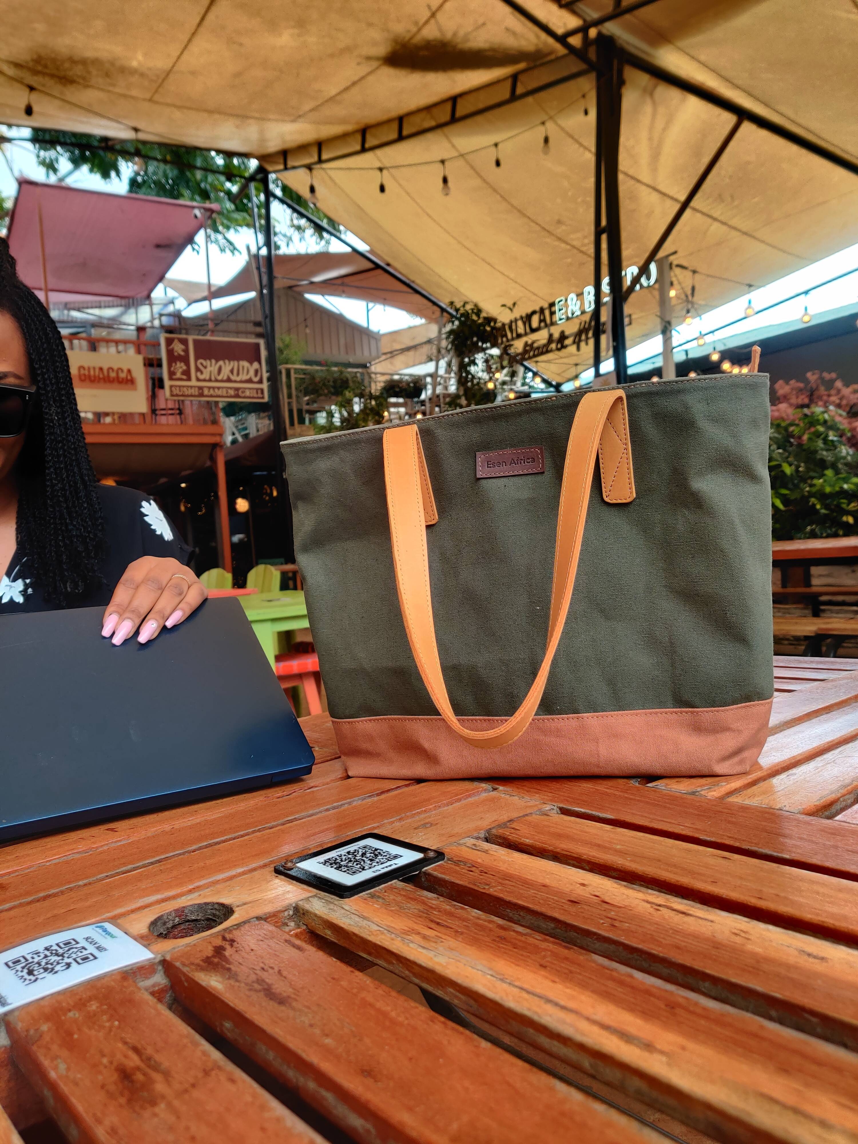 Garsen Canvas Tote Bag - Image 4