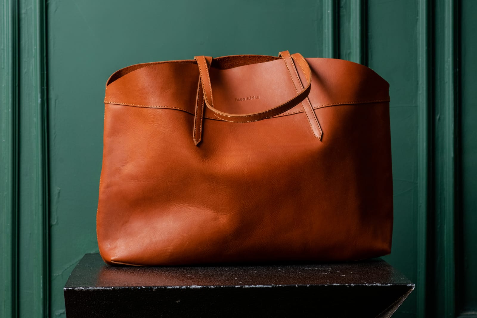 Esen Africa Kiama bag in chestnut